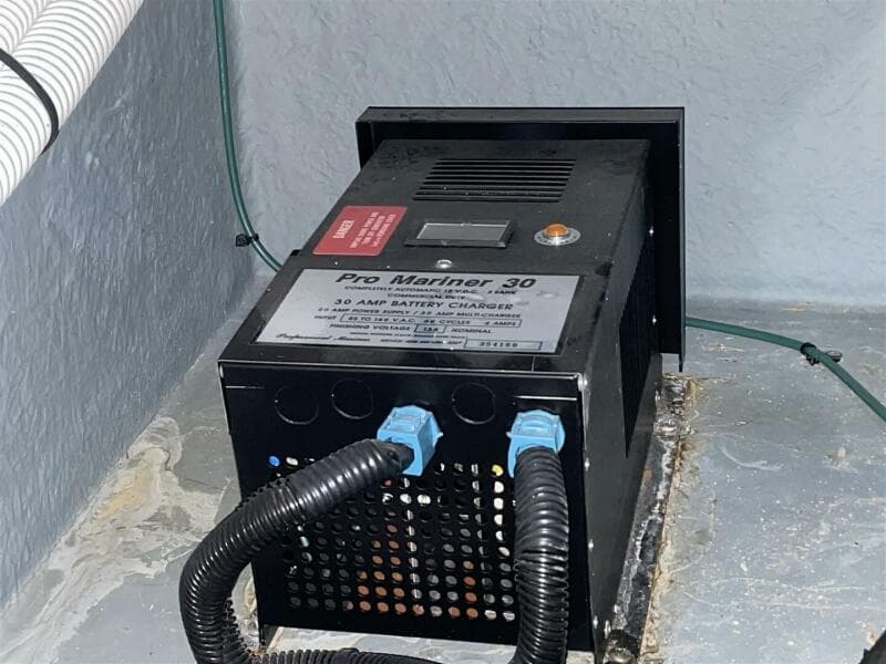 1993 Sea Ray 300 Weekender