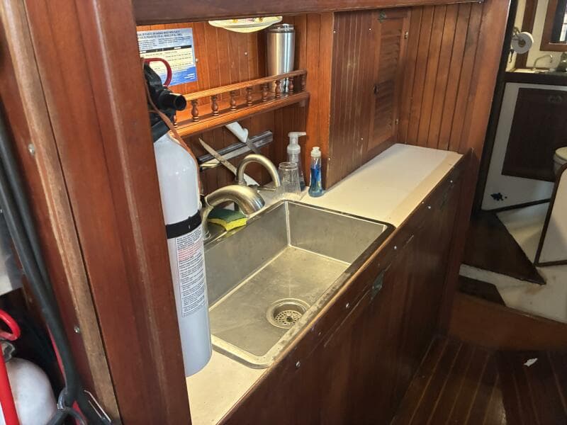 1983 Vagabond 42 Ketch