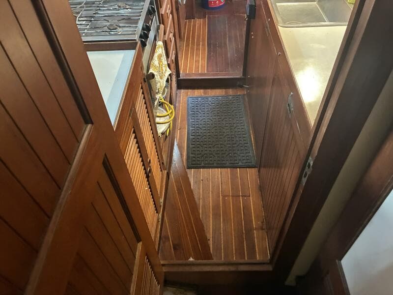 1983 Vagabond 42 Ketch