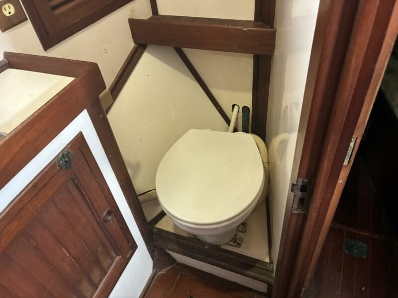 1983 Vagabond 42 Ketch