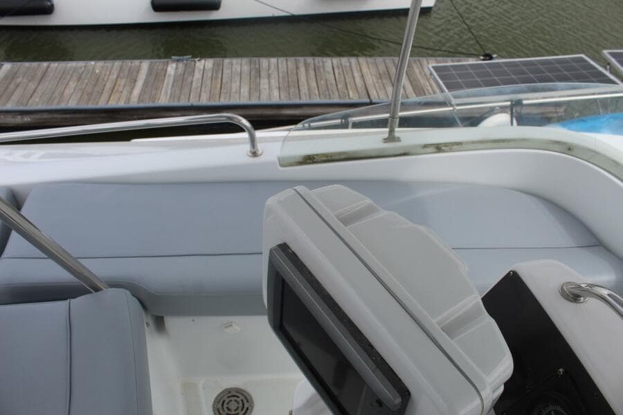 2004 Lagoon 43 Power Cat