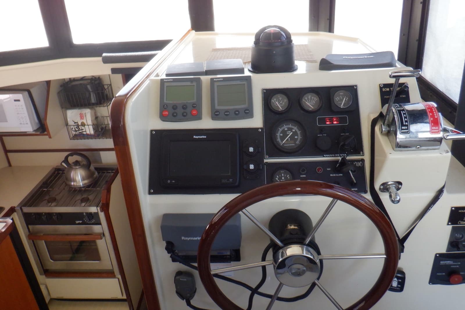 2004 Camano 31 Troll