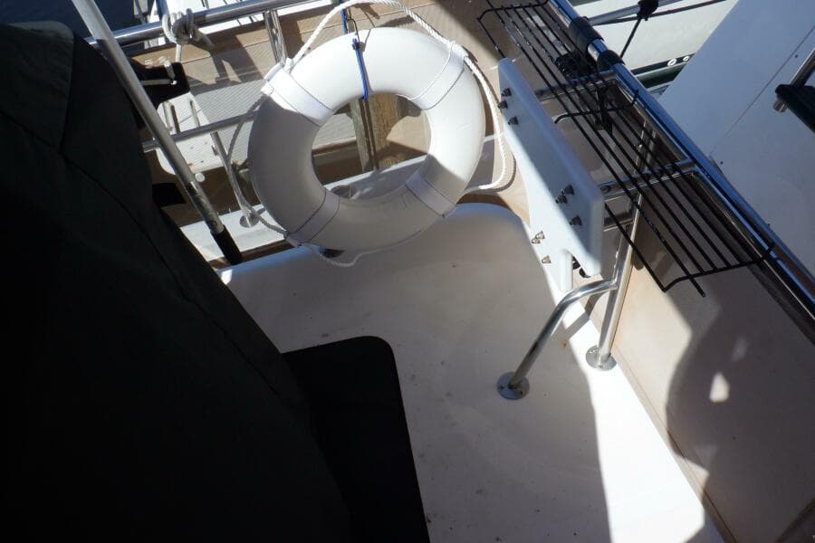 2002 Mainship 430 Trawler