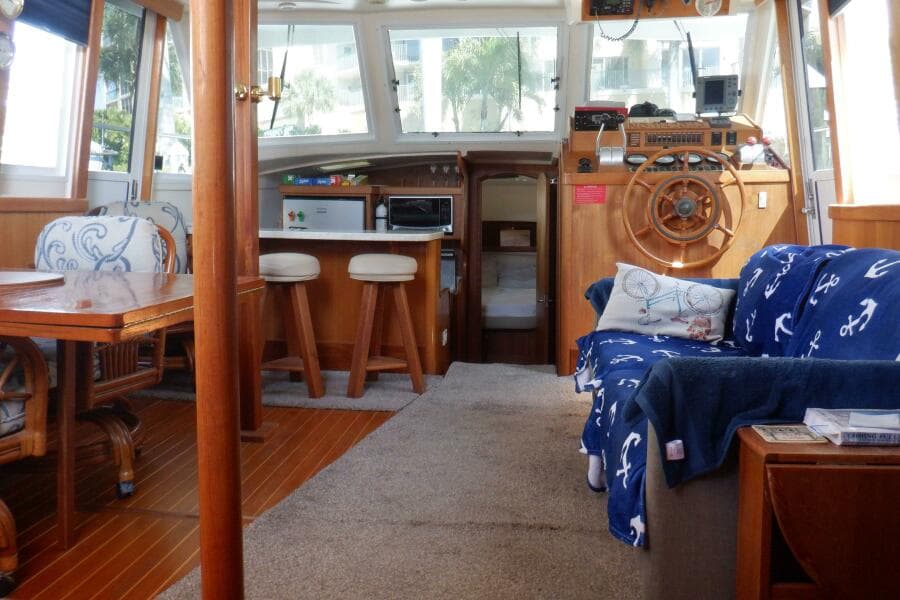 2002 Mainship 430 Trawler