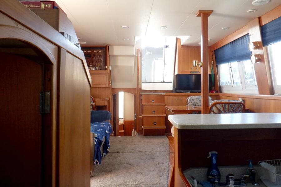 2002 Mainship 430 Trawler