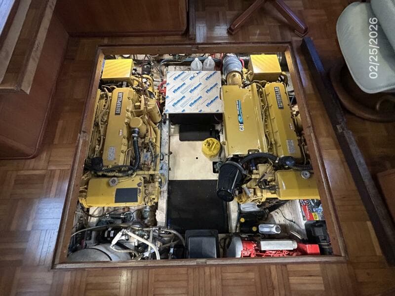 42' Jefferson engine room access