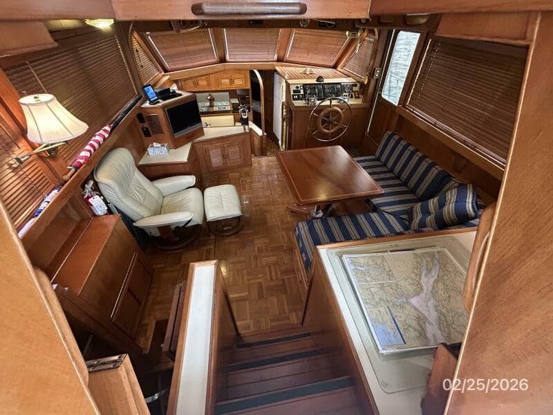 42' Jefferson salon forward