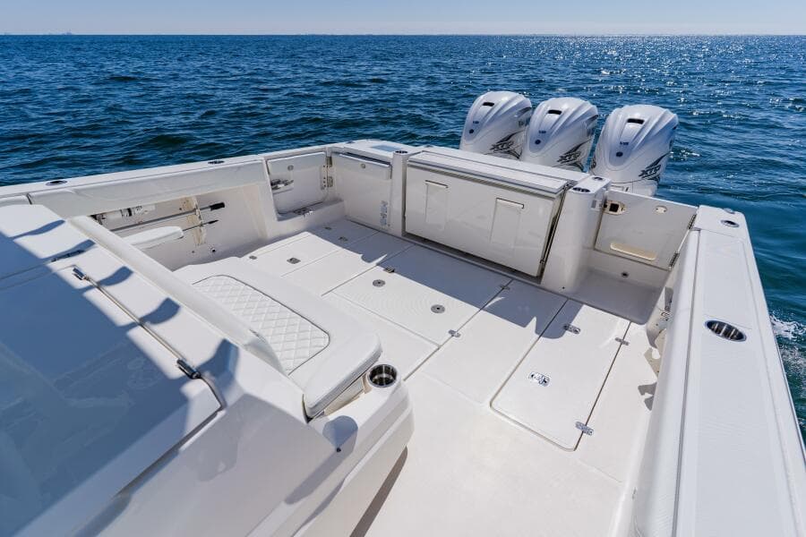 2022 Pursuit S 378 Sport