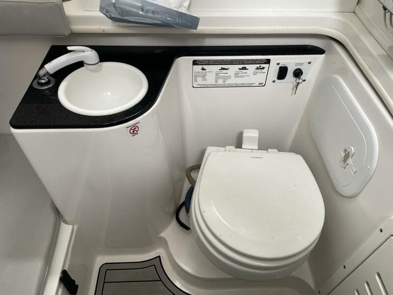 2019 Sea Fox 328 Commander