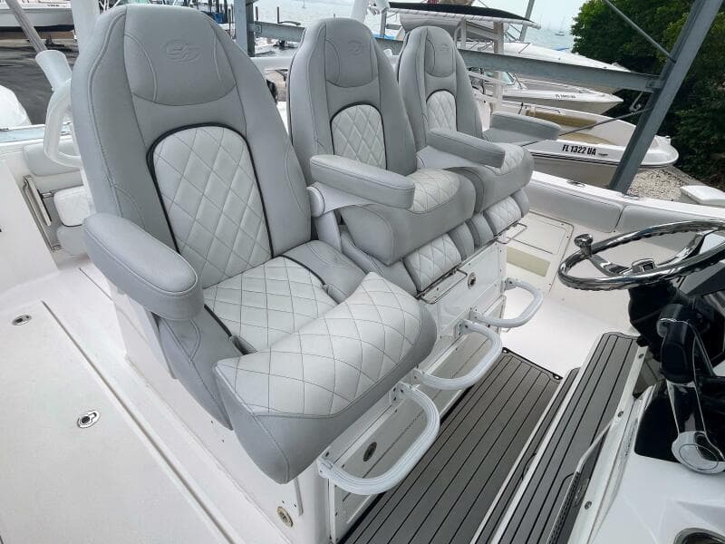 2019 Sea Fox 328 Commander