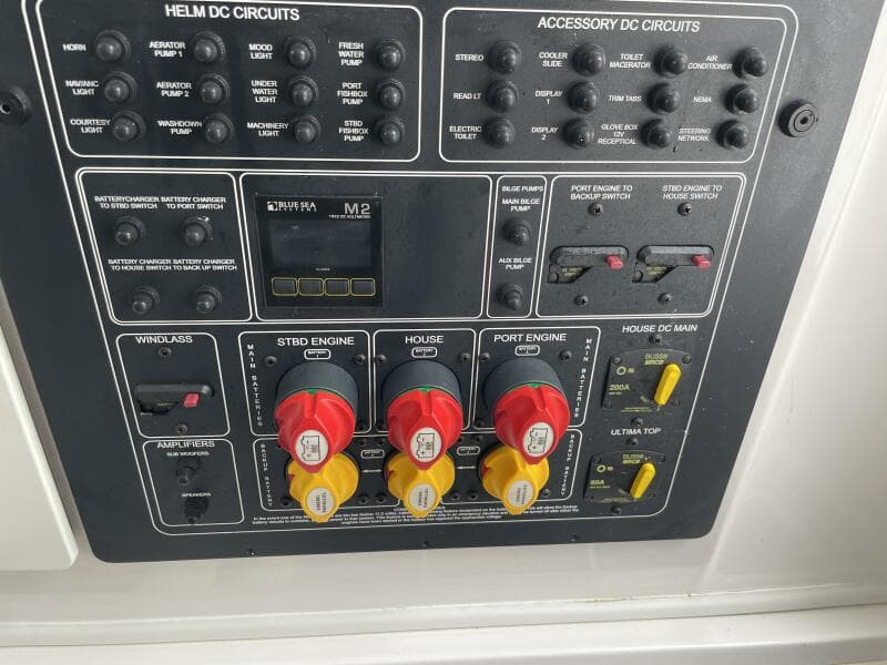 2019 Sea Fox 328 Commander