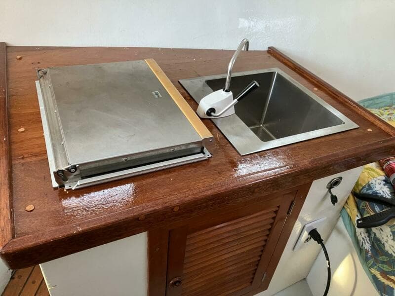 2000 Seaworthy Downeast 28