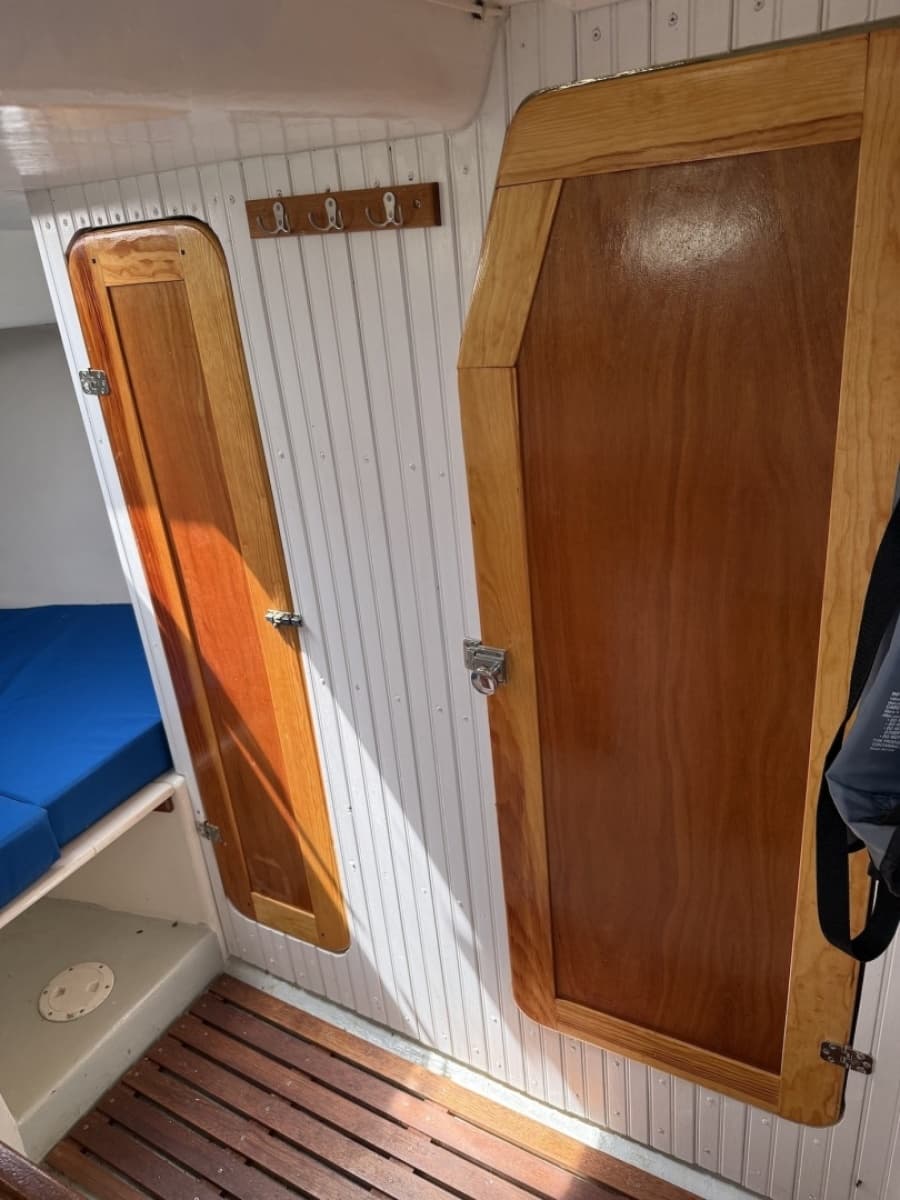2000 Seaworthy Downeast 28 - Photo 17