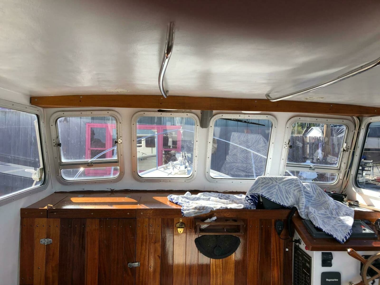2000 Seaworthy Downeast 28 - Photo 12