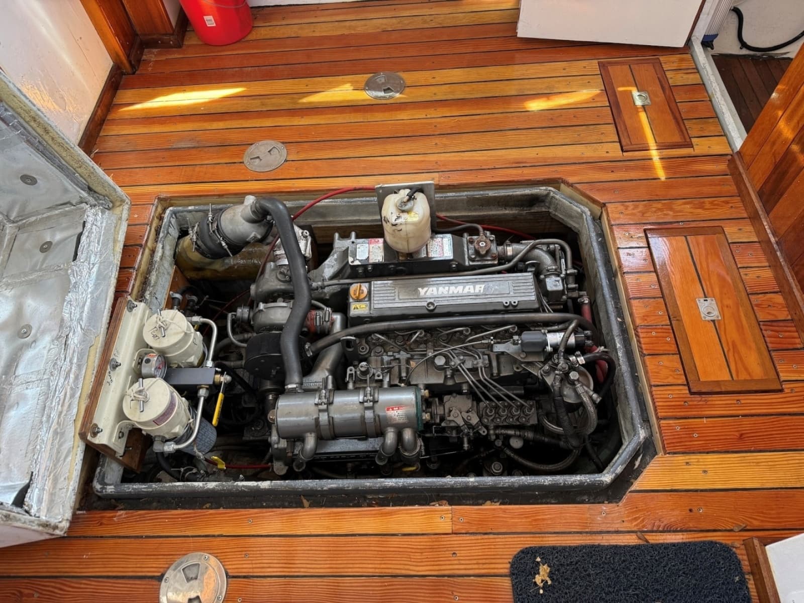 2000 Seaworthy Downeast 28 - Photo 24