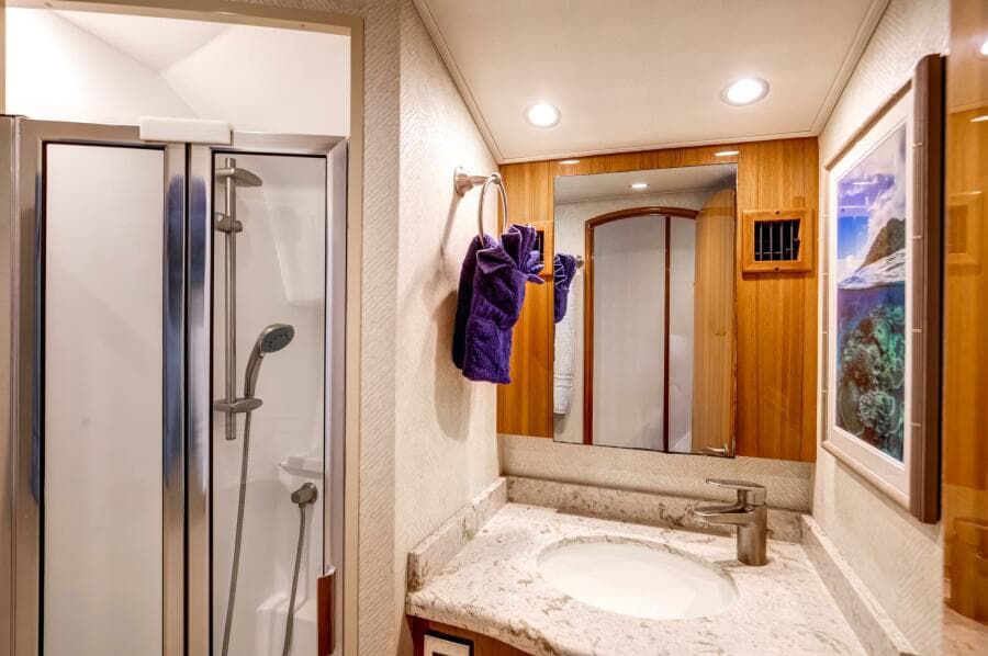 Viking 48 - Dorothy Marie - Head