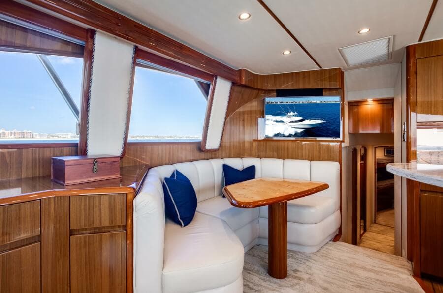 Viking 48 - Dorothy Marie - Dinette