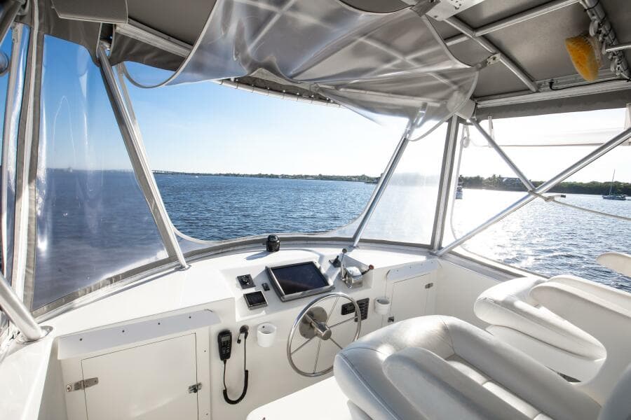 Trawler 46 - Lone Piranha