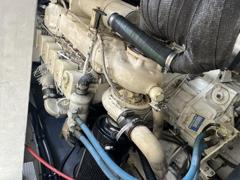 1996 Bayliner 3788 Command Bridge