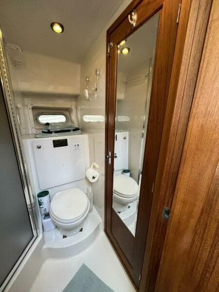 1996 Bayliner 3788 Command Bridge