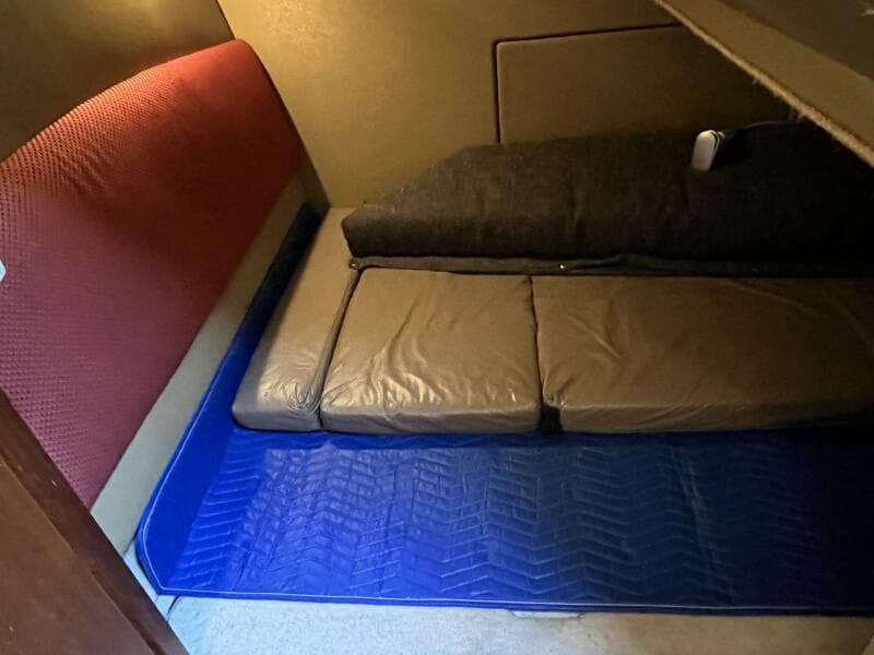 1996 Bayliner 3788 Command Bridge