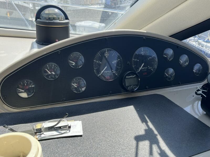1996 Bayliner 3788 Command Bridge