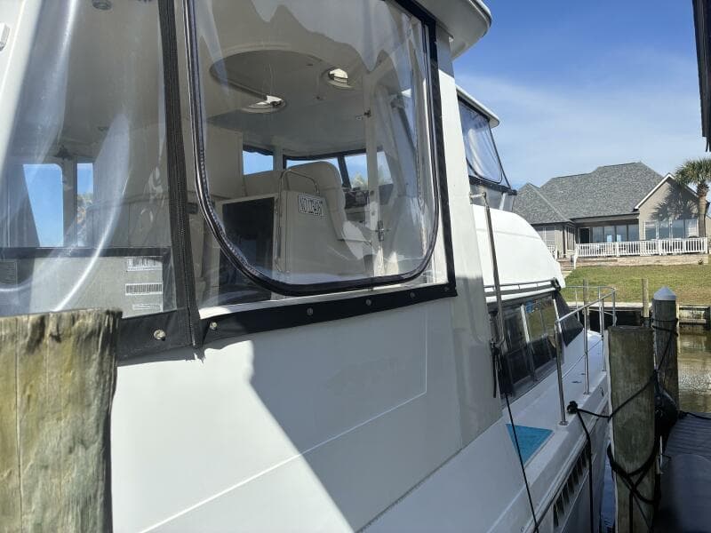 Carver 455 Aft Cabin - Starboard