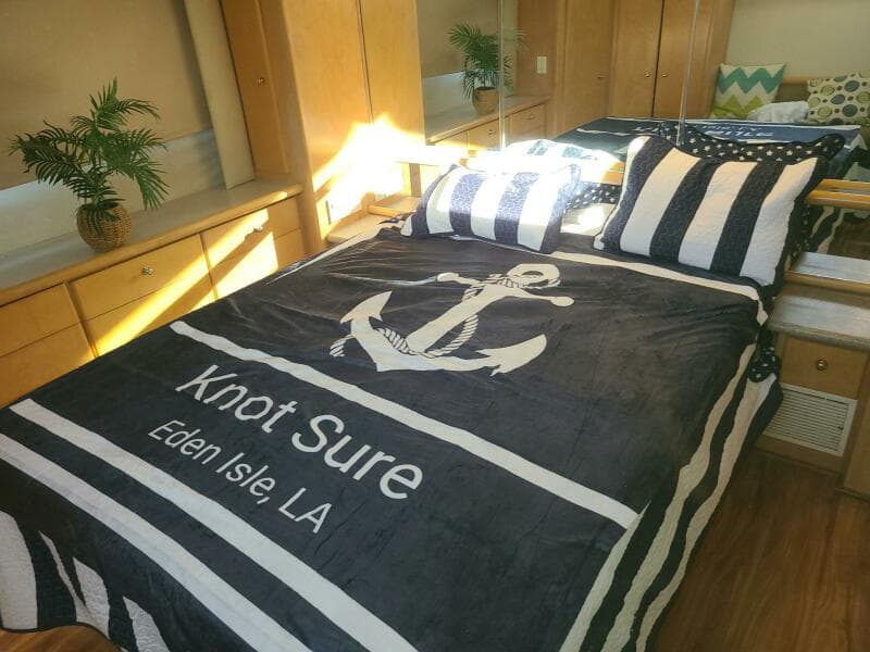 Carver 455 Aft Cabin - Master cabin