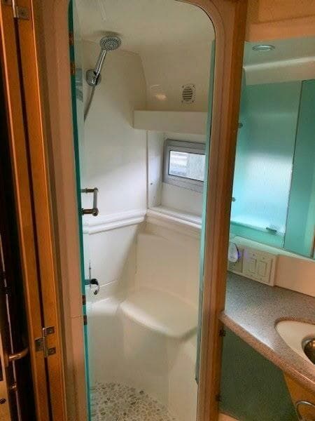 Carver 455 Aft Cabin - Master