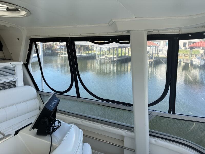 Carver 455 Aft Cabin - Fly