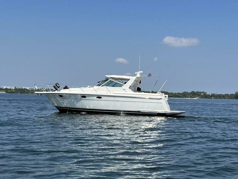 1995 Tiara Yachts 3500 Express