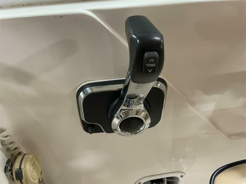 2005 Hunt Yachts 25 Surfhunter