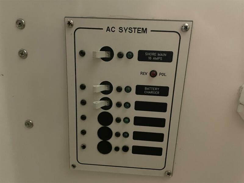 2005 Hunt Yachts 25 Surfhunter