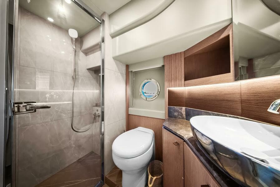 2025 Absolute Navetta 53 - Head