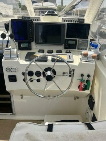 2002 Carolina Classic 35 Express