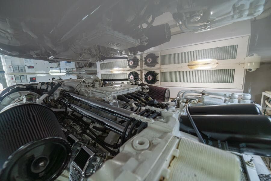 2006 Viking 56 "Scandaloso"