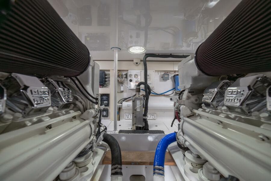 2006 Viking 56 "Scandaloso"