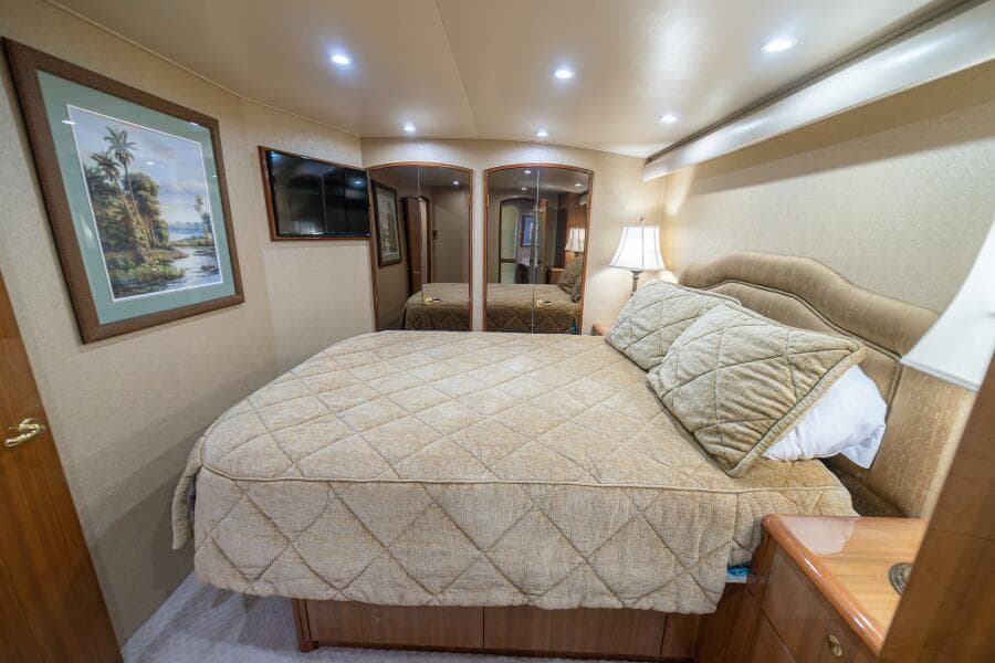 2006 Viking 56 "Scandaloso"