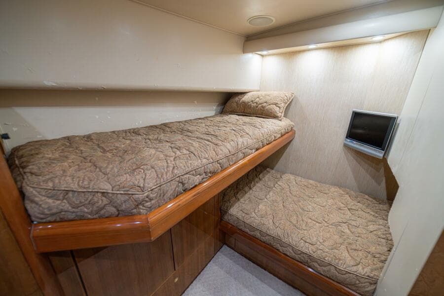 2006 Viking 56 "Scandaloso"