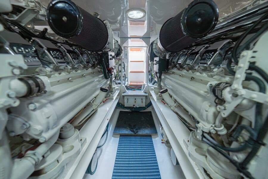 2006 Viking 56 "Scandaloso"