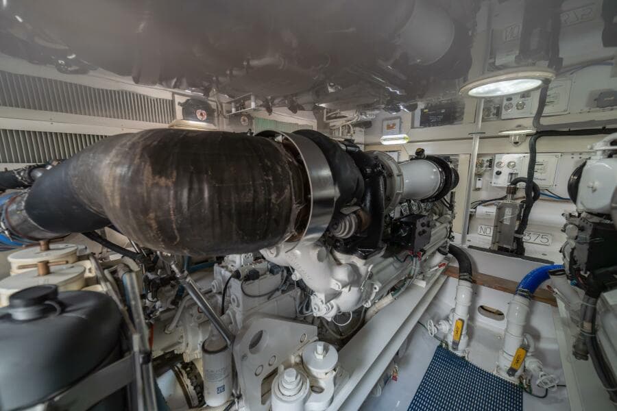 2006 Viking 56 "Scandaloso"