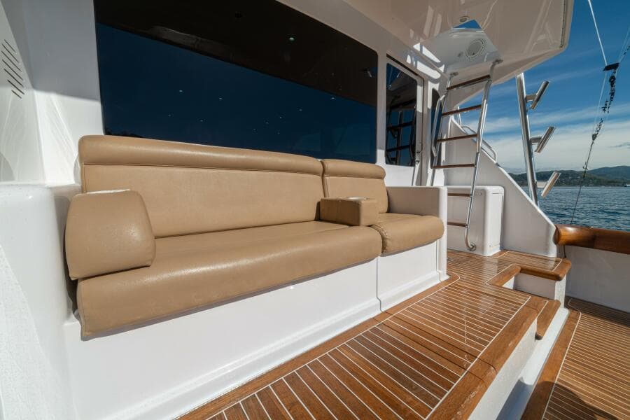 2006 Viking 56 "Scandaloso" - Mezzanine