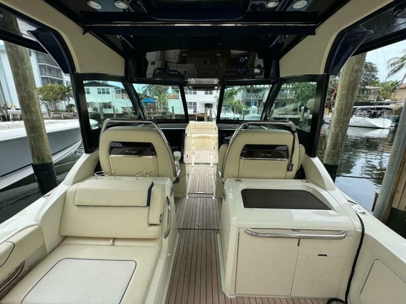 2022 Chris-Craft Calypso 35