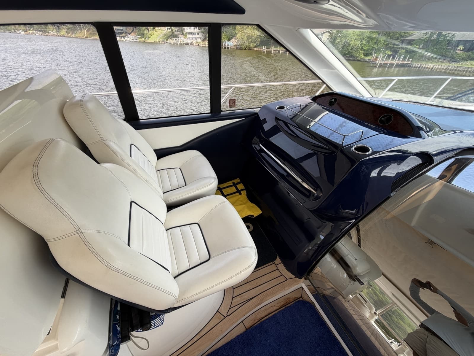 2001 Viking Sport Cruisers V65 Express - Photo 36