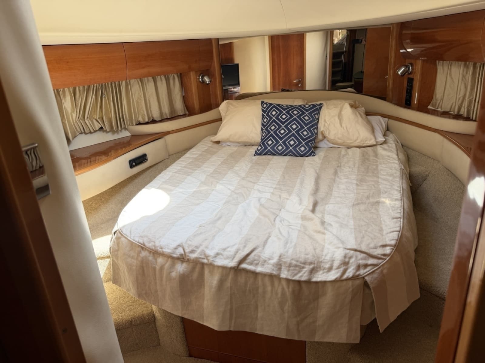 2001 Viking Sport Cruisers V65 Express - Photo 71
