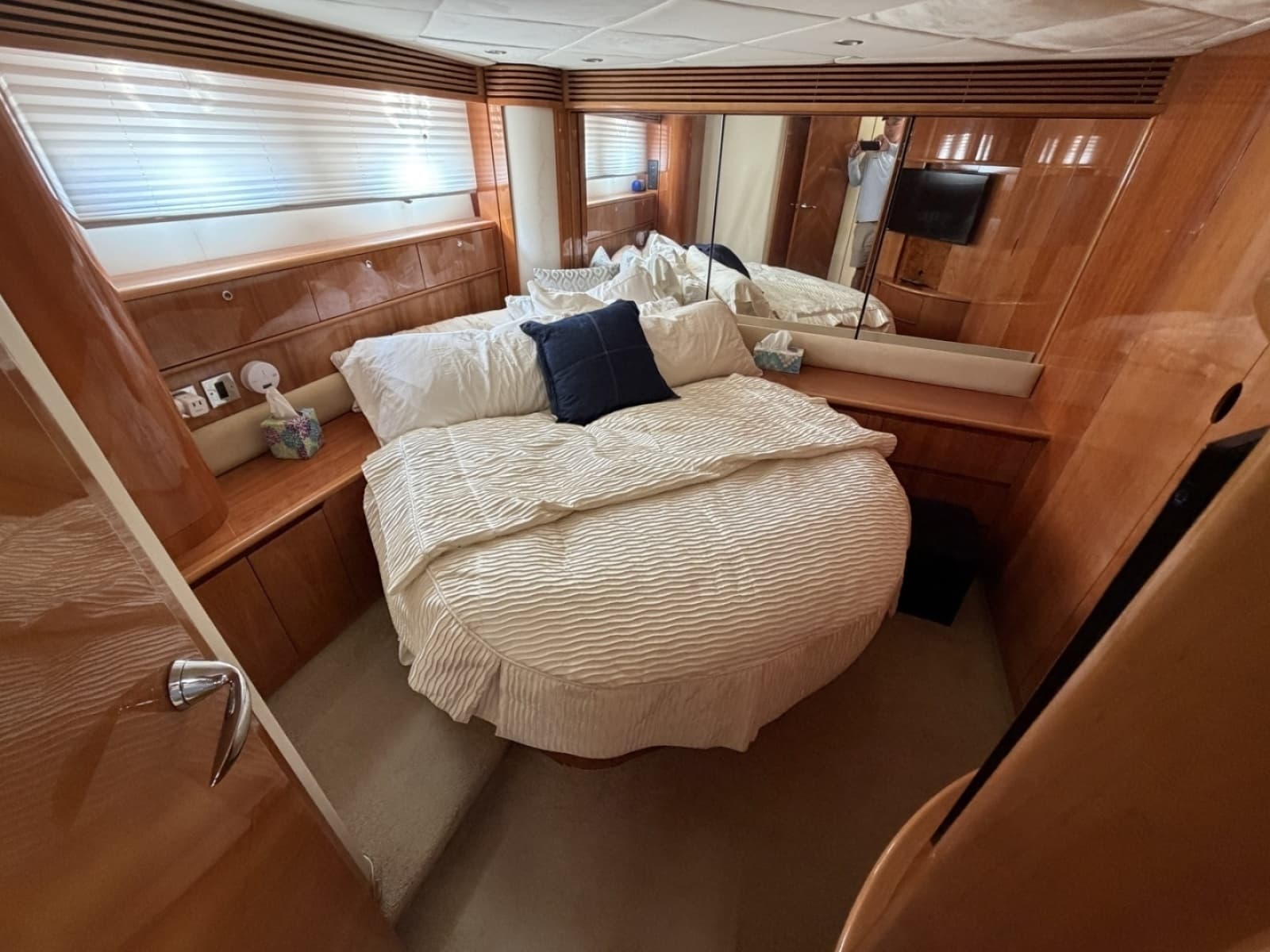 2001 Viking Sport Cruisers V65 Express - Photo 70