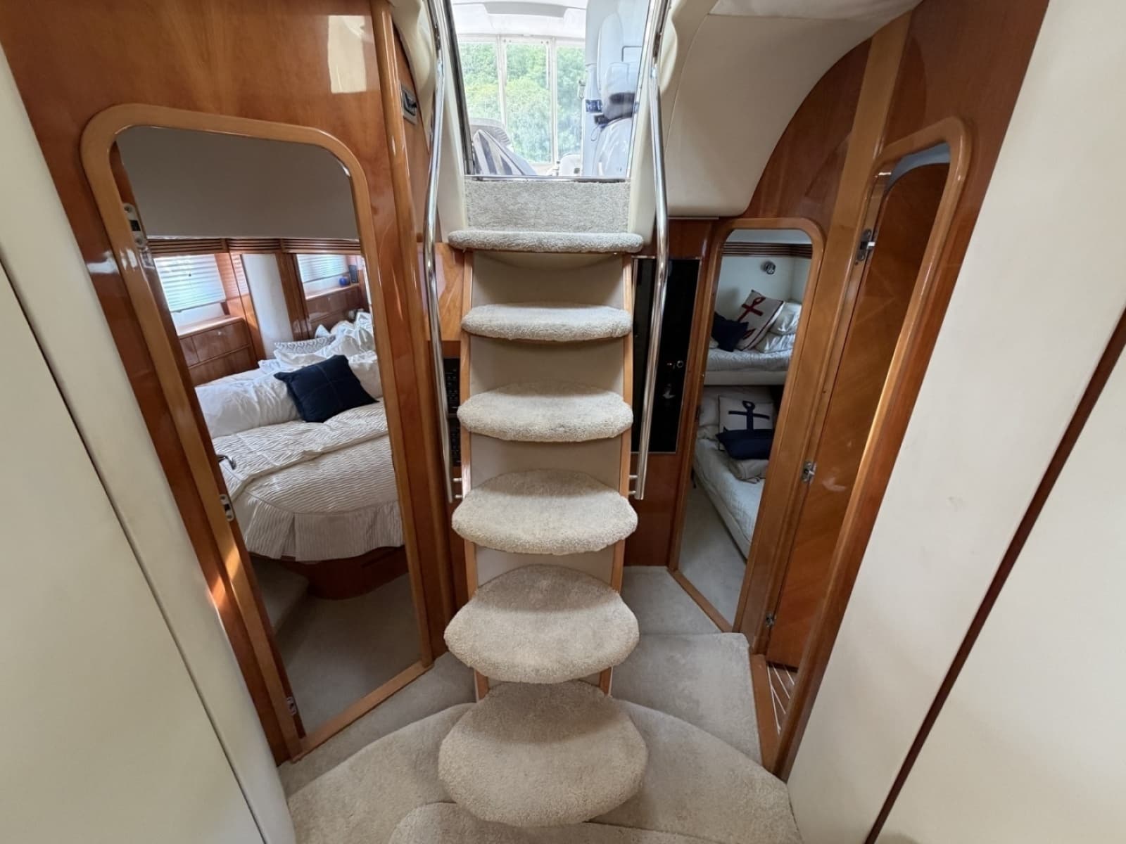 2001 Viking Sport Cruisers V65 Express - Photo 59