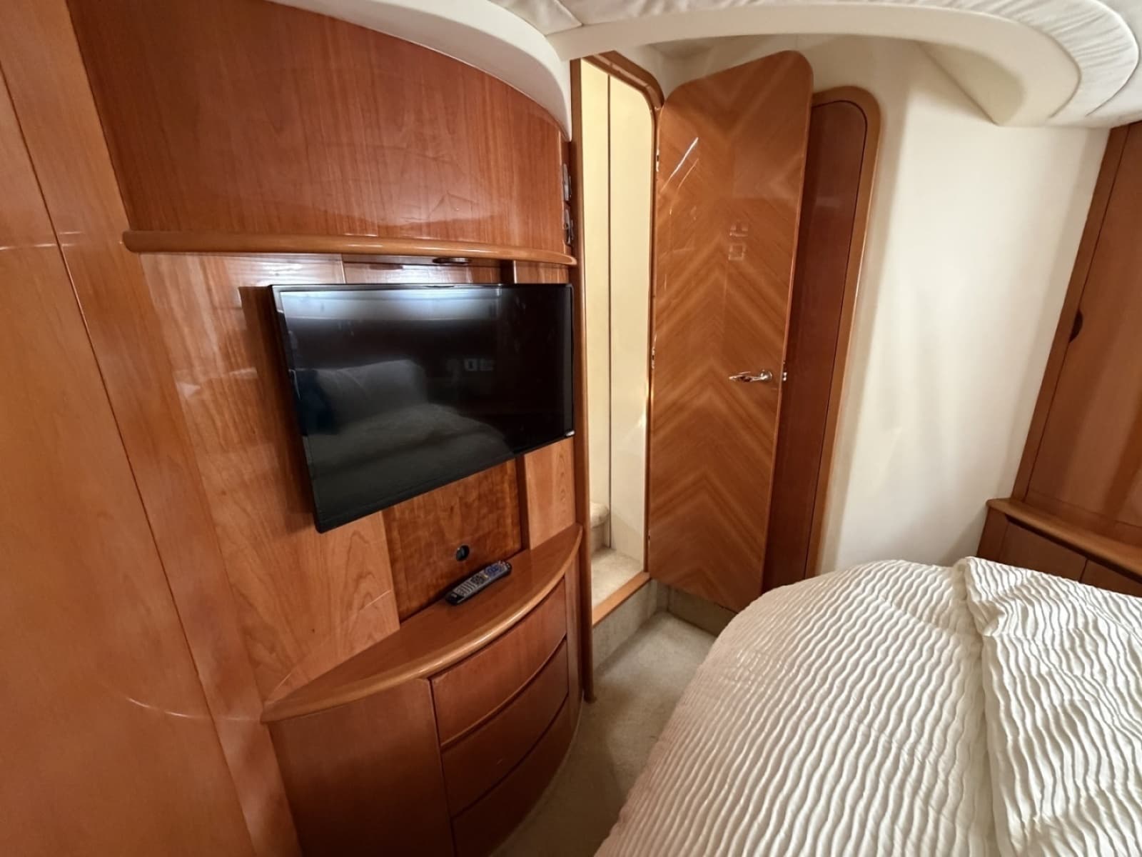 2001 Viking Sport Cruisers V65 Express - Photo 67