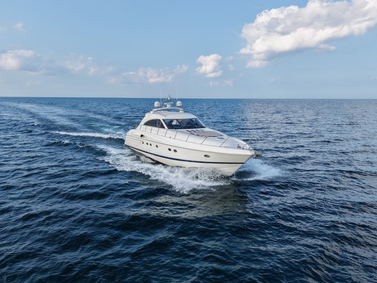 2001 Viking Sport Cruisers V65 Express - Photo 95