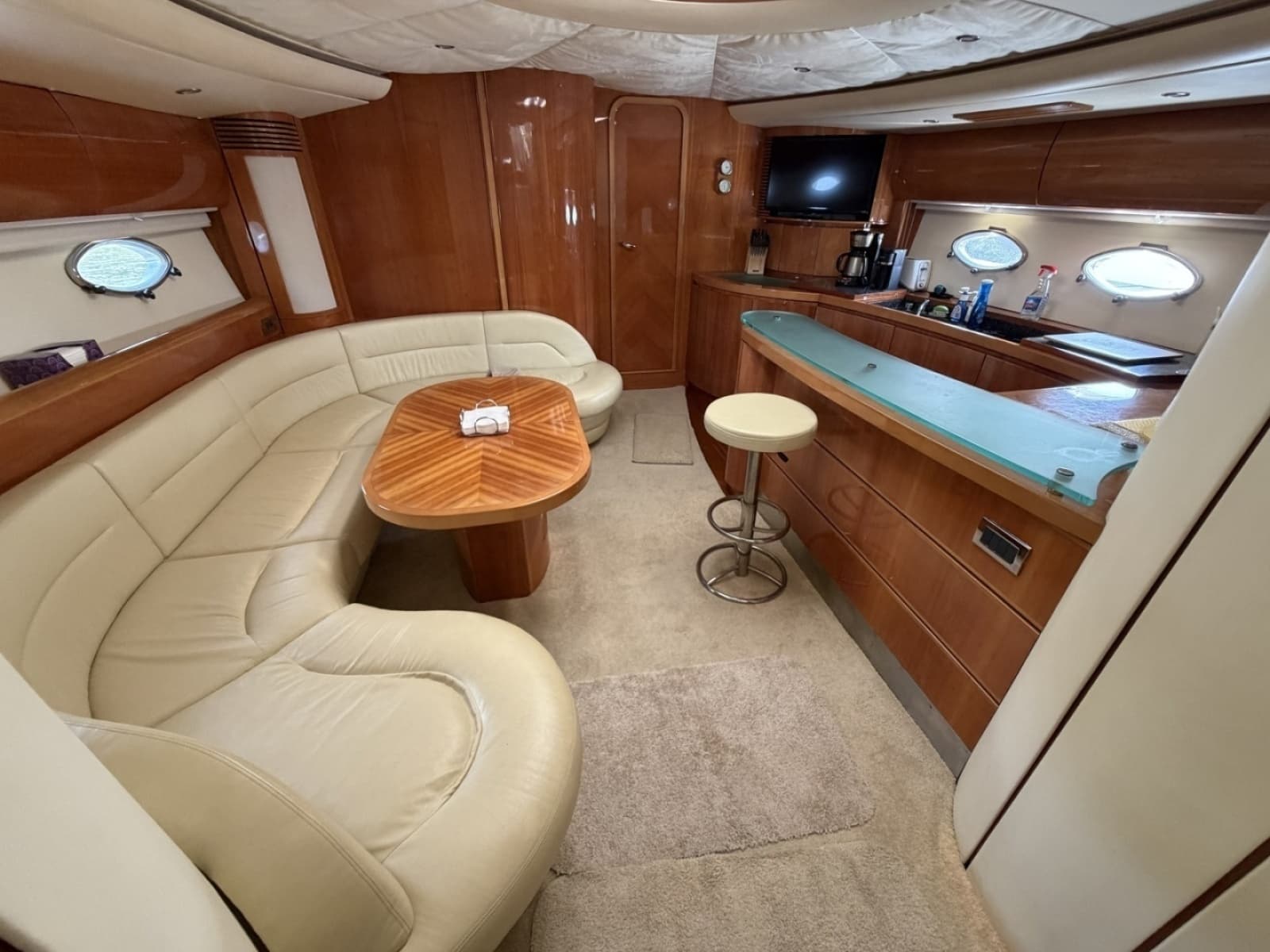 2001 Viking Sport Cruisers V65 Express - Photo 62
